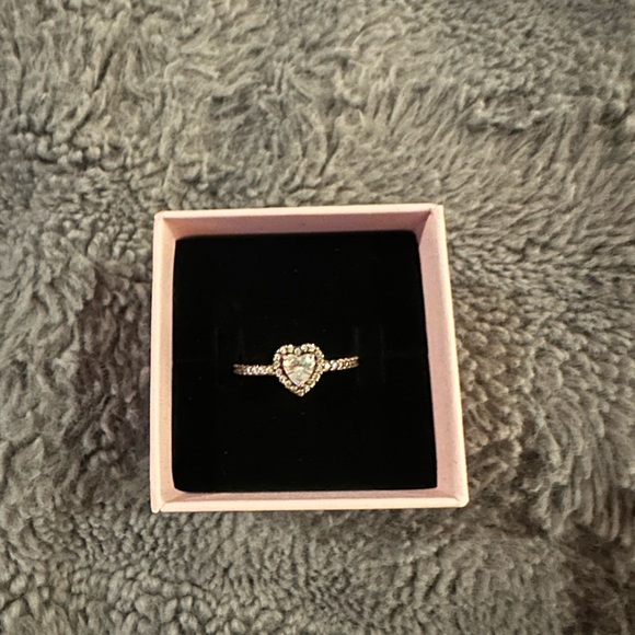 Pandora Elevated Heart Ring Size 60 (9) - Picture 2 of 3